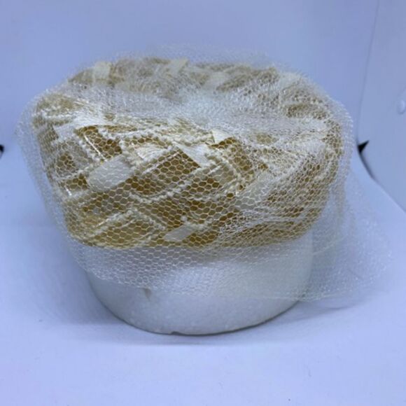 Vintage Cream & White Hat with Mesh - Picture 4 of 10